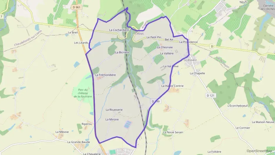 Maison 100 m² cinq pièces à vendre à Chemillé-en-Anjou Maison 100 m² cinq pièces à vendre à Chemillé-en-Anjou