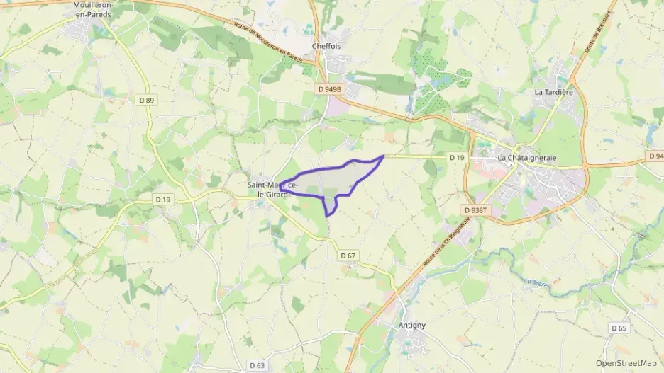 Maison 214 m² cinq pièces à vendre à Saint-Maurice-le-Girard