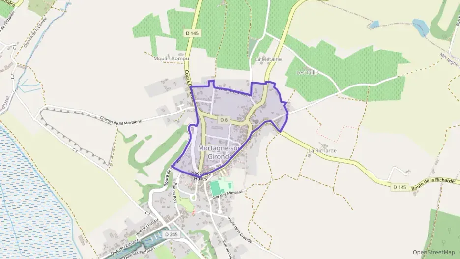 Maison 100 m² cinq pièces à vendre à Mortagne-sur-Gironde Maison 100 m² cinq pièces à vendre à Mortagne-sur-Gironde