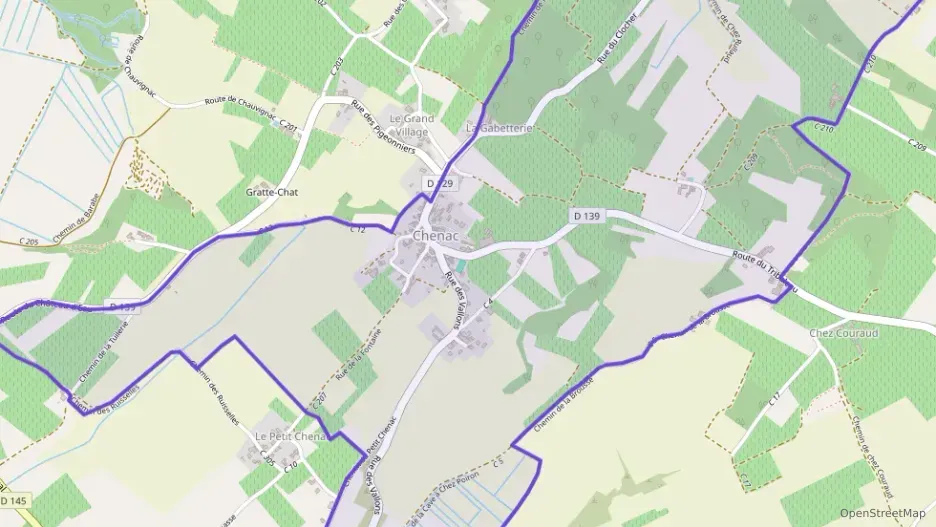 Maison 156 m² sept pièces à vendre à Chenac-Saint-Seurin-d`Uzet Maison 156 m² sept pièces à vendre à Chenac-Saint-Seurin-d`Uzet