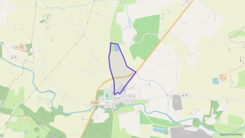 Maison 105 m² cinq pièces à vendre à Loiré Maison 105 m² cinq pièces à vendre à Loiré