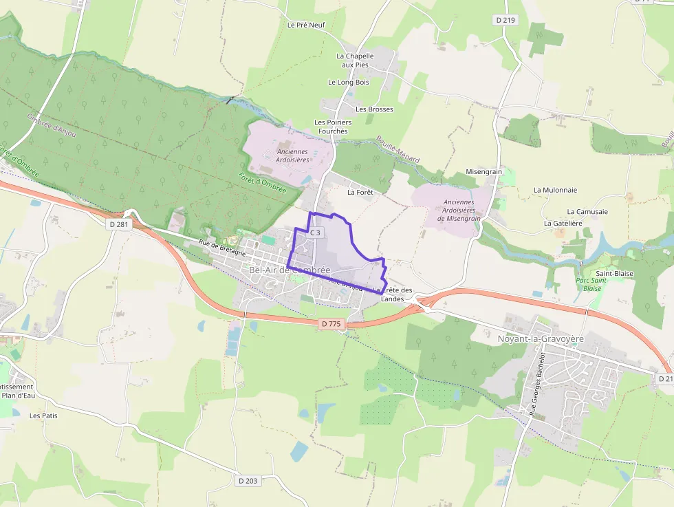 Maison 92 m² quatre pièces à vendre à Ombrée d`Anjou