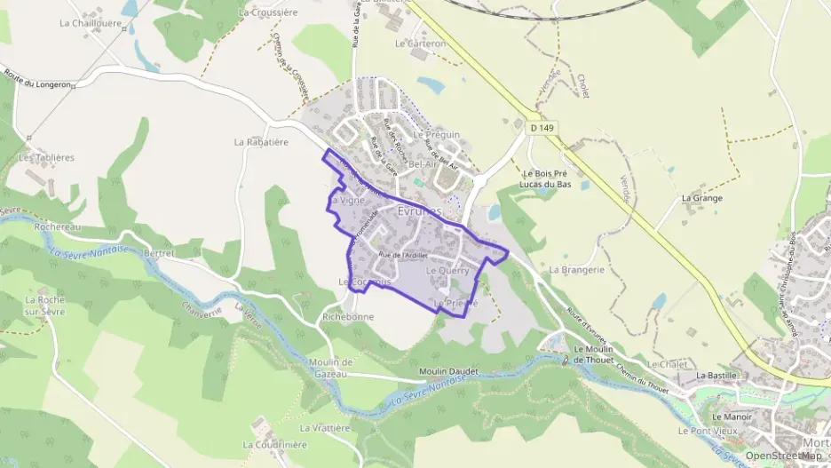 Maison 140 m² quatre pièces à vendre à Mortagne-sur-Sèvre Maison 140 m² quatre pièces à vendre à Mortagne-sur-Sèvre