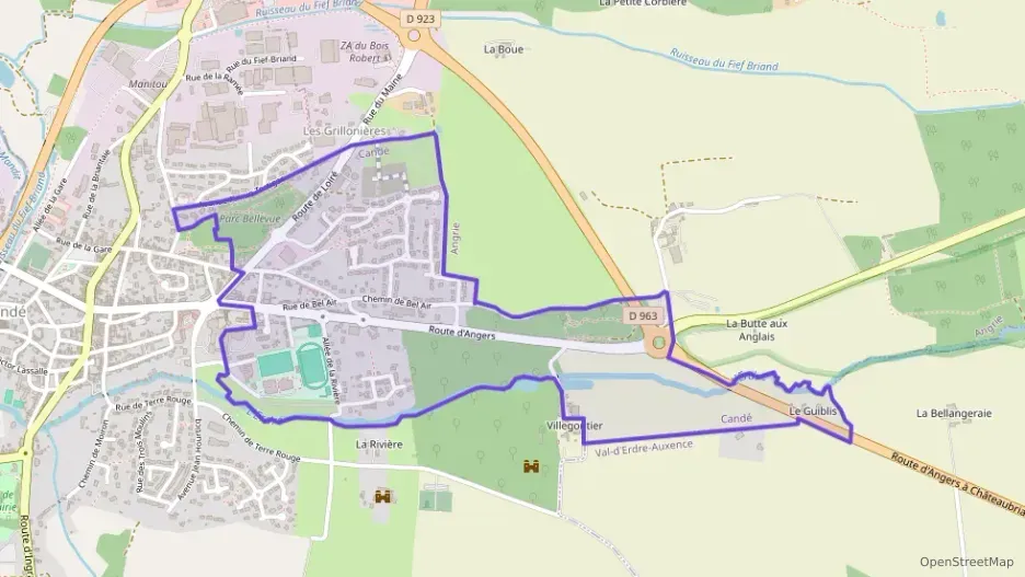 Maison 111 m² cinq pièces à vendre à Candé Maison 111 m² cinq pièces à vendre à Candé