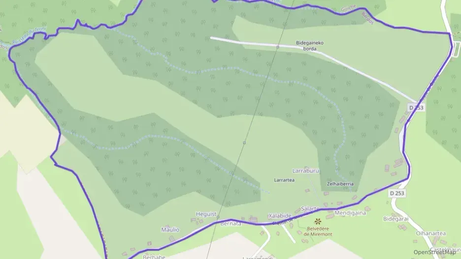 Maison 130 m² quatre pièces à vendre à Bardos