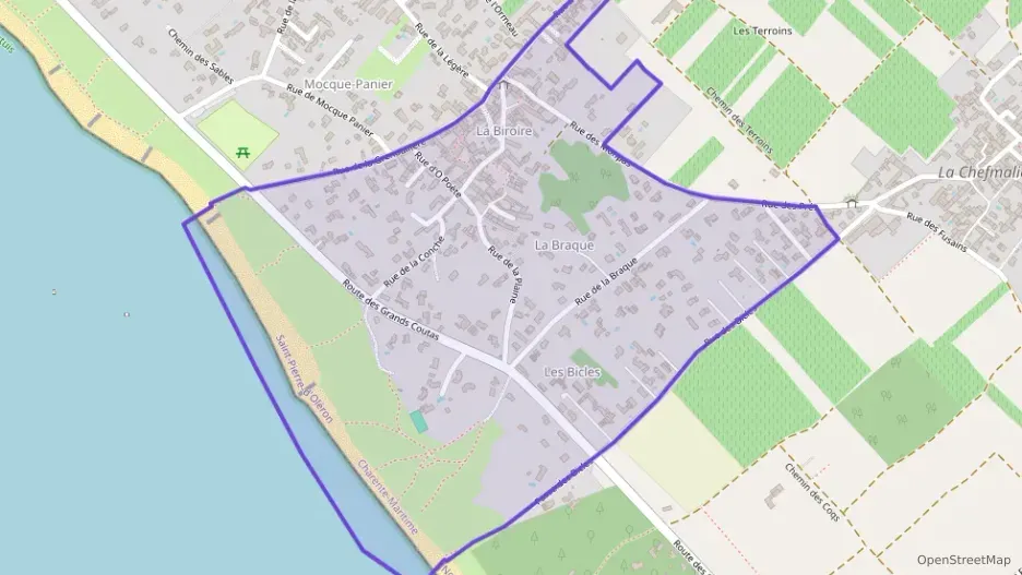 Maison 241 m² sept pièces à vendre à Saint-Pierre-d`Oléron Maison 241 m² sept pièces à vendre à Saint-Pierre-d`Oléron