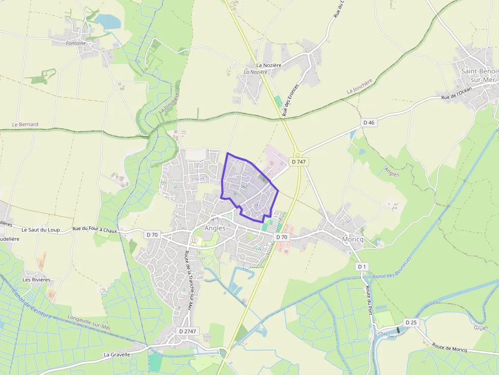 Maison 104 m² trois pièces à vendre à Angles