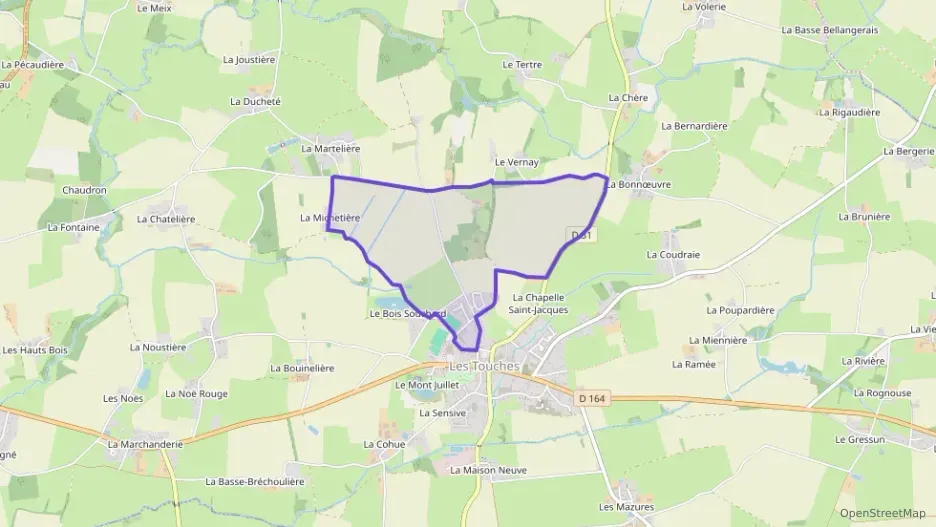 Maison 101 m² six pièces à vendre à Les Touches