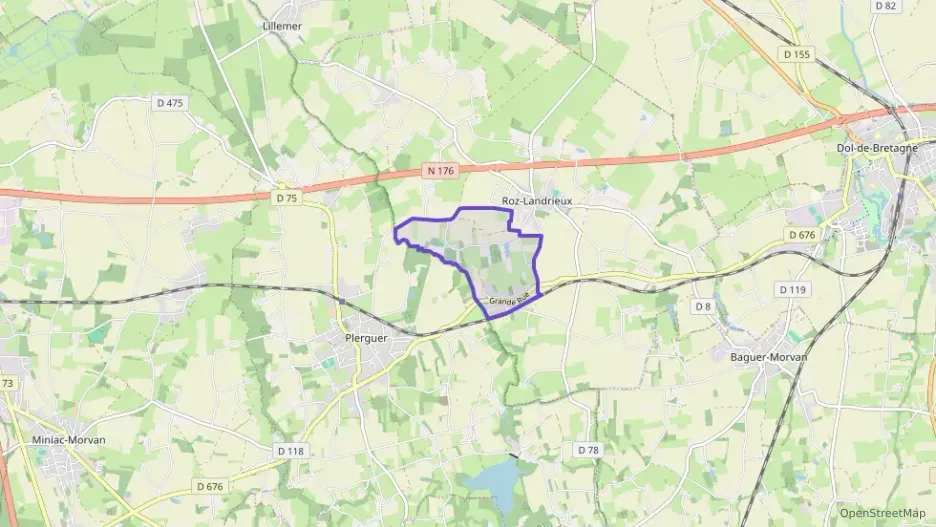 Maison 134 m² trois pièces à vendre à Roz-Landrieux Maison 134 m² trois pièces à vendre à Roz-Landrieux