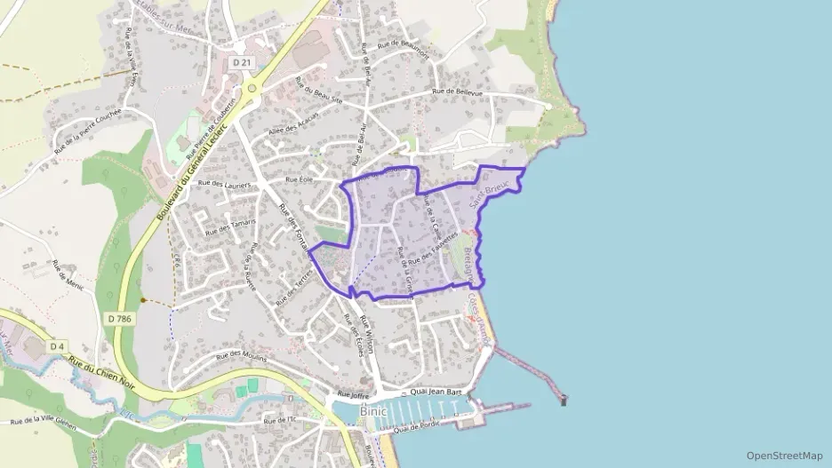 Maison 97 m² cinq pièces à vendre à Binic-Étables-sur-Mer Maison 97 m² cinq pièces à vendre à Binic-Étables-sur-Mer