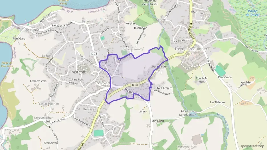 Maison 116 m² cinq pièces à vendre à Trélévern Maison 116 m² cinq pièces à vendre à Trélévern