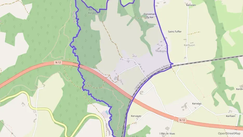 Maison 74 m² trois pièces à vendre à Plouégat-Moysan Maison 74 m² trois pièces à vendre à Plouégat-Moysan