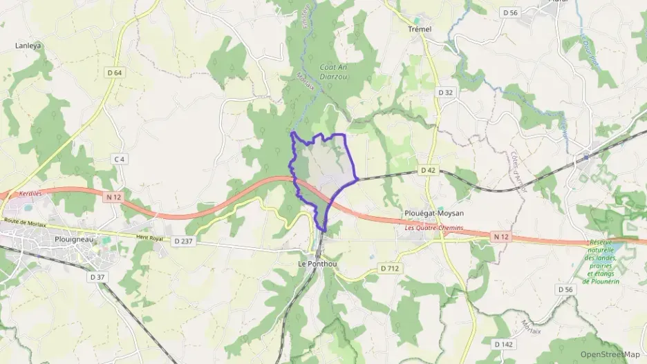 Maison 74 m² trois pièces à vendre à Plouégat-Moysan Maison 74 m² trois pièces à vendre à Plouégat-Moysan