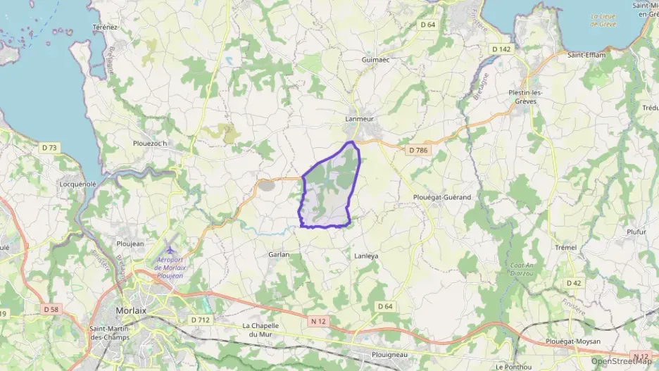 Maison 141 m² quatre pièces à vendre à Lanmeur Maison 141 m² quatre pièces à vendre à Lanmeur