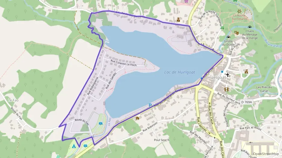 Maison 115 m² six pièces à vendre à Huelgoat Maison 115 m² six pièces à vendre à Huelgoat