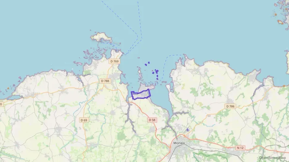 Maison 85 m² quatre pièces à vendre à Carantec Maison 85 m² quatre pièces à vendre à Carantec