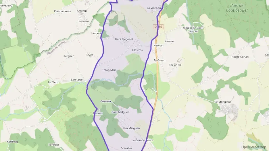 Maison 139 m² cinq pièces à vendre à Plounéour-Ménez