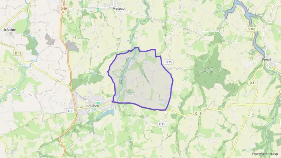 Maison 172 m² sept pièces à vendre à Plouvorn Maison 172 m² sept pièces à vendre à Plouvorn