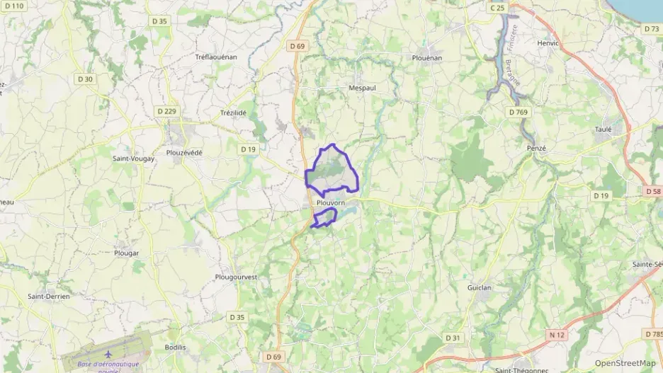 Maison 80 m² quatre pièces à vendre à Plouvorn Maison 80 m² quatre pièces à vendre à Plouvorn