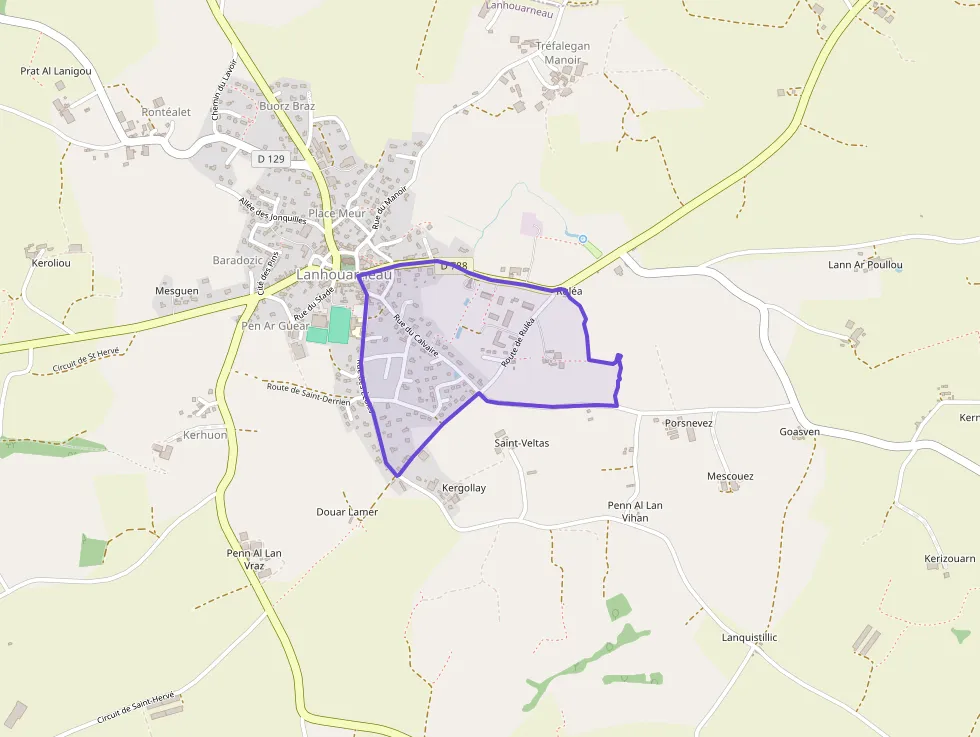 Maison 90 m² quatre pièces à vendre à Lanhouarneau