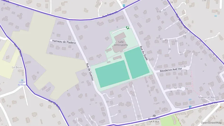 Maison 108 m² cinq pièces à vendre à Saint-Pabu Maison 108 m² cinq pièces à vendre à Saint-Pabu