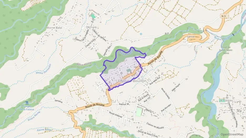 Maison 90 m² quatre pièces à vendre à L`Ajoupa-Bouillon Maison 90 m² quatre pièces à vendre à L`Ajoupa-Bouillon