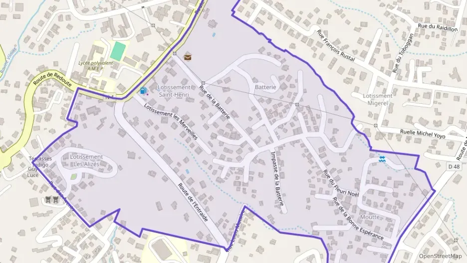 Maison 140 m² cinq pièces à vendre à Fort-de-France Maison 140 m² cinq pièces à vendre à Fort-de-France