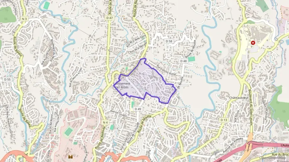 Maison 140 m² cinq pièces à vendre à Fort-de-France Maison 140 m² cinq pièces à vendre à Fort-de-France