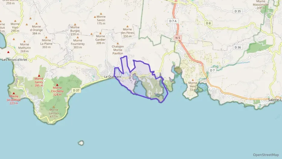 Maison 105 m² cinq pièces à vendre à Le Diamant Maison 105 m² cinq pièces à vendre à Le Diamant