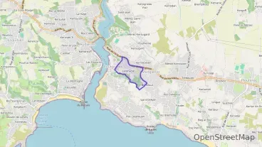 Maison 96 m² cinq pièces à vendre à Plouhinec Maison 96 m² cinq pièces à vendre à Plouhinec