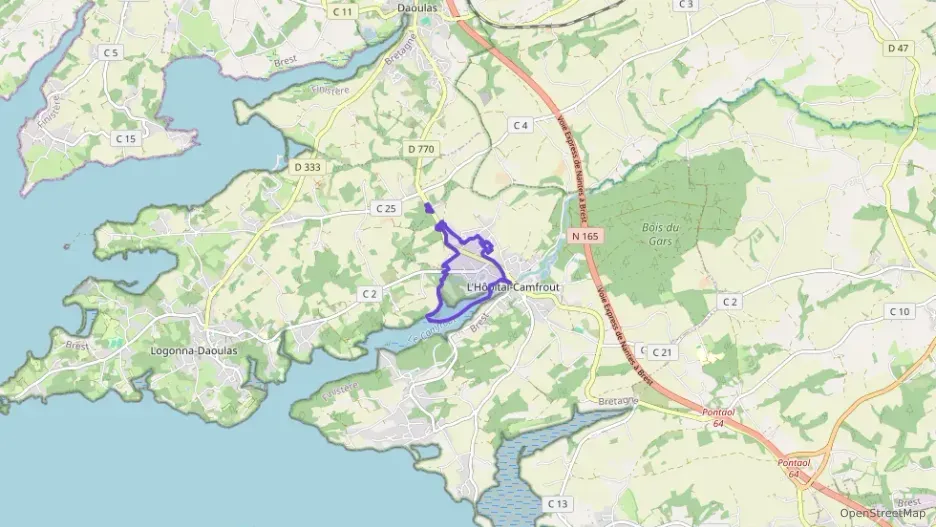 Maison 94 m² cinq pièces à vendre à Hôpital-Camfrout Maison 94 m² cinq pièces à vendre à Hôpital-Camfrout