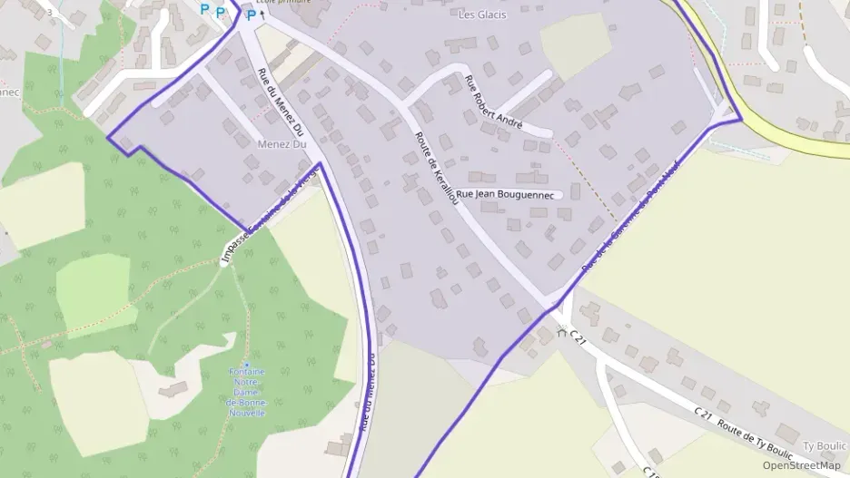 Maison 133 m² cinq pièces à vendre à Hôpital-Camfrout Maison 133 m² cinq pièces à vendre à Hôpital-Camfrout