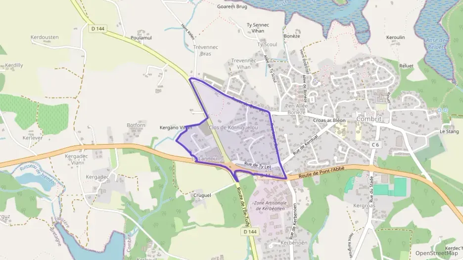 Maison 163 m² cinq pièces à vendre à Combrit Maison 163 m² cinq pièces à vendre à Combrit