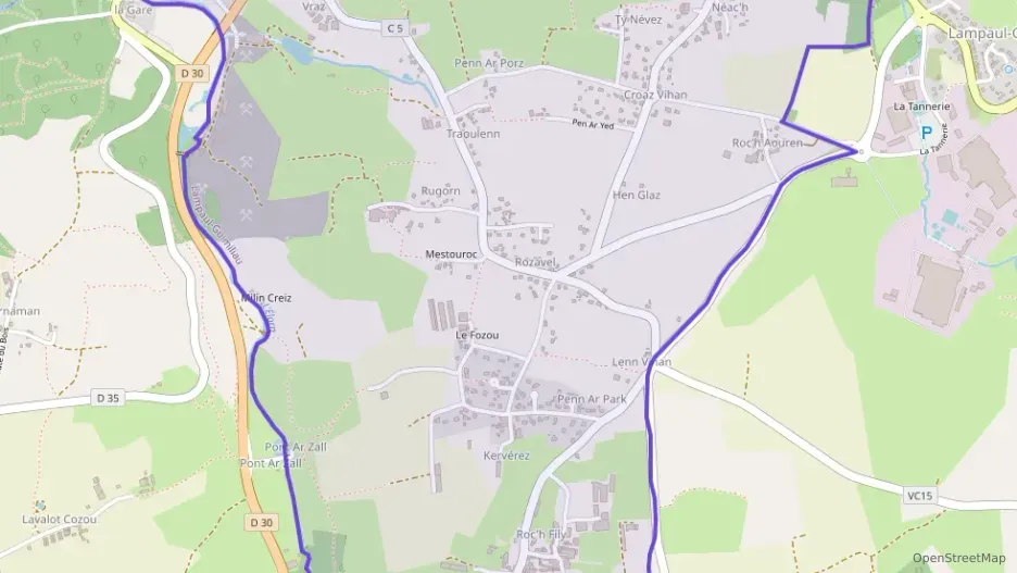 Maison 154 m² cinq pièces à vendre à Lampaul-Guimiliau Maison 154 m² cinq pièces à vendre à Lampaul-Guimiliau