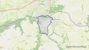 Maison 154 m² cinq pièces à vendre à Lampaul-Guimiliau Maison 154 m² cinq pièces à vendre à Lampaul-Guimiliau