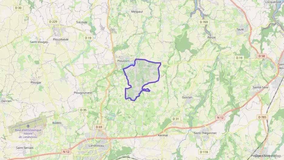 Maison 100 m² quatre pièces à vendre à Plouvorn Maison 100 m² quatre pièces à vendre à Plouvorn