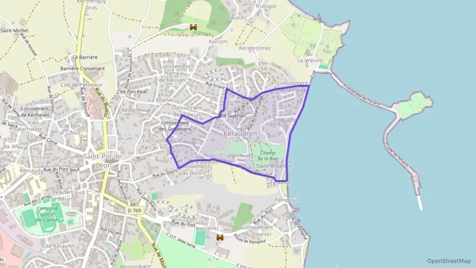 Maison 120 m² cinq pièces à vendre à Saint-Pol-de-Léon Maison 120 m² cinq pièces à vendre à Saint-Pol-de-Léon