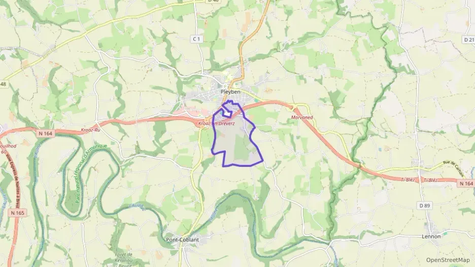 Maison 81 m² cinq pièces à vendre à Pleyben Maison 81 m² cinq pièces à vendre à Pleyben