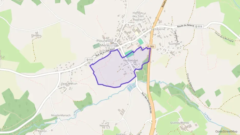 Maison 140 m² quatre pièces à vendre à Plounéour-Ménez Maison 140 m² quatre pièces à vendre à Plounéour-Ménez