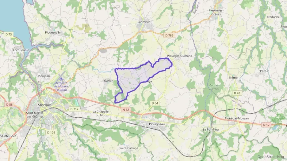 Maison 100 m² quatre pièces à vendre à Plouigneau