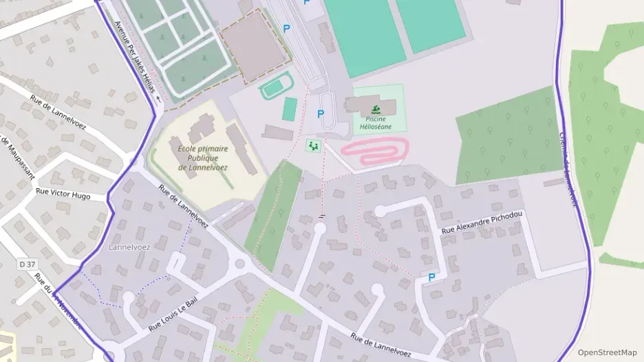 Maison 93 m² quatre pièces à vendre à Plouigneau