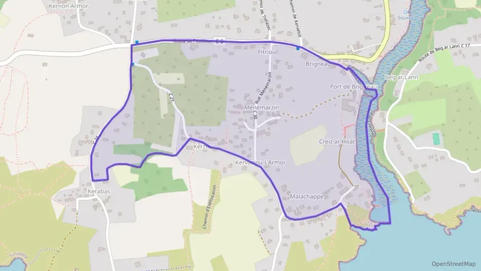 Maison 100 m² cinq pièces à vendre à Moëlan-sur-Mer Maison 100 m² cinq pièces à vendre à Moëlan-sur-Mer