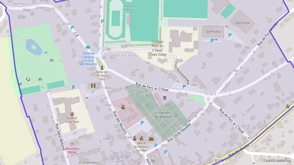 Maison 102 m² cinq pièces à vendre à Moëlan-sur-Mer Maison 102 m² cinq pièces à vendre à Moëlan-sur-Mer