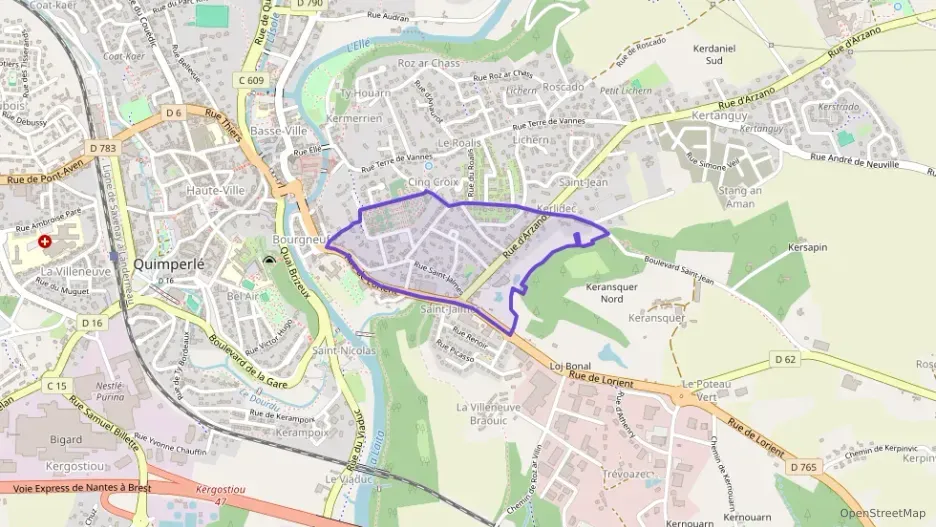 Maison 157 m² cinq pièces à vendre à Quimperlé Maison 157 m² cinq pièces à vendre à Quimperlé