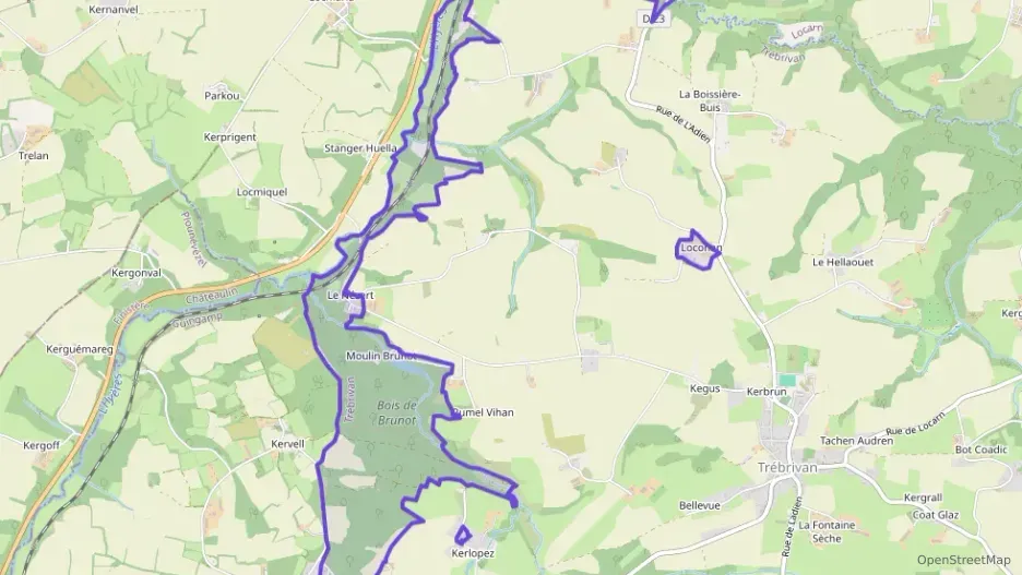 Maison 144 m² six pièces à vendre à Trébrivan Maison 144 m² six pièces à vendre à Trébrivan