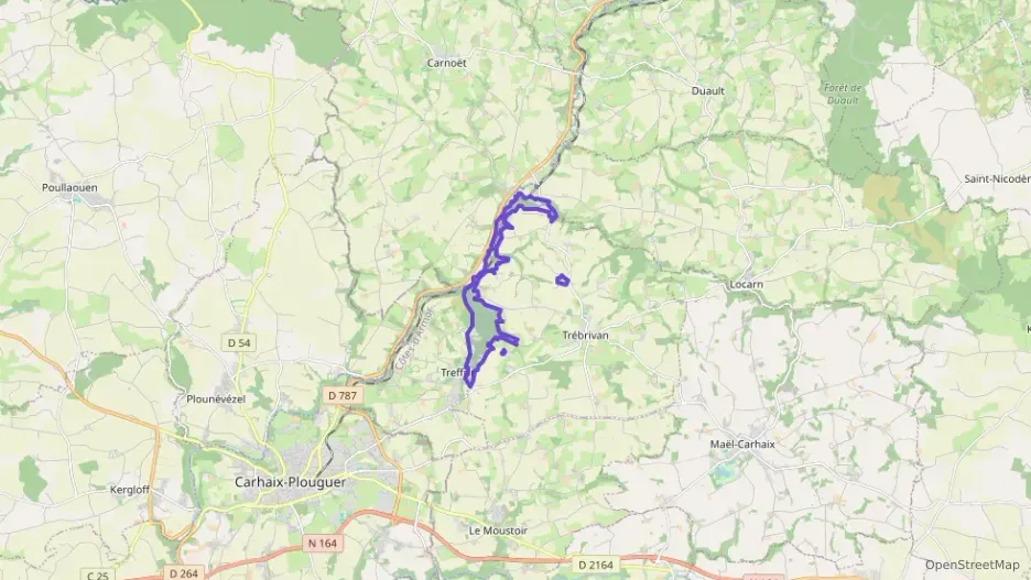 Maison 144 m² six pièces à vendre à Trébrivan Maison 144 m² six pièces à vendre à Trébrivan