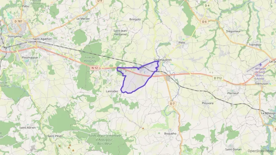 Maison 95 m² quatre pièces à vendre à Châtelaudren-Plouagat Maison 95 m² quatre pièces à vendre à Châtelaudren-Plouagat