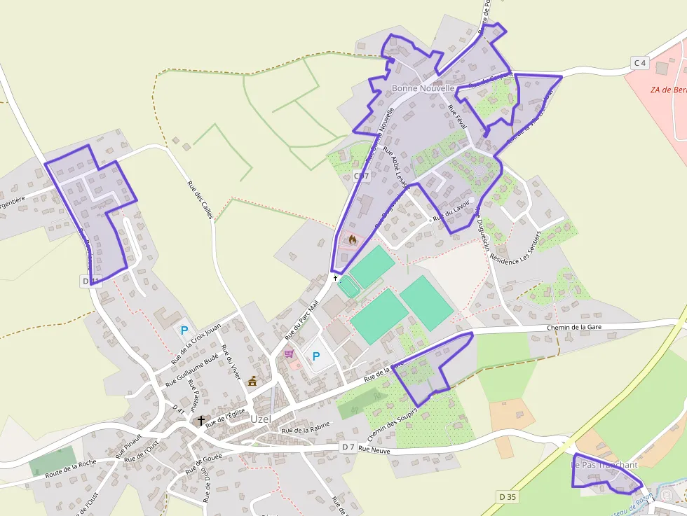 Maison 139 m² quatre pièces à vendre à Uzel Maison 139 m² quatre pièces à vendre à Uzel