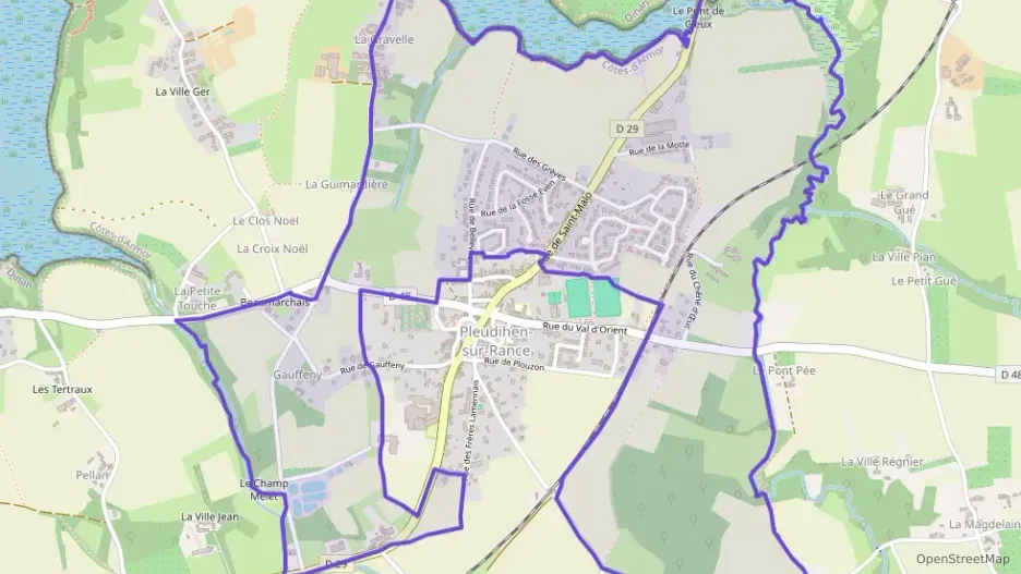 Maison 73 m² quatre pièces à vendre à Pleudihen-sur-Rance Maison 73 m² quatre pièces à vendre à Pleudihen-sur-Rance