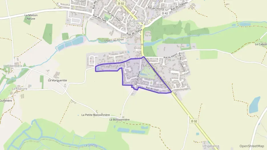 Maison 93 m² six pièces à vendre à L`Aiguillon-sur-Vie Maison 93 m² six pièces à vendre à L`Aiguillon-sur-Vie